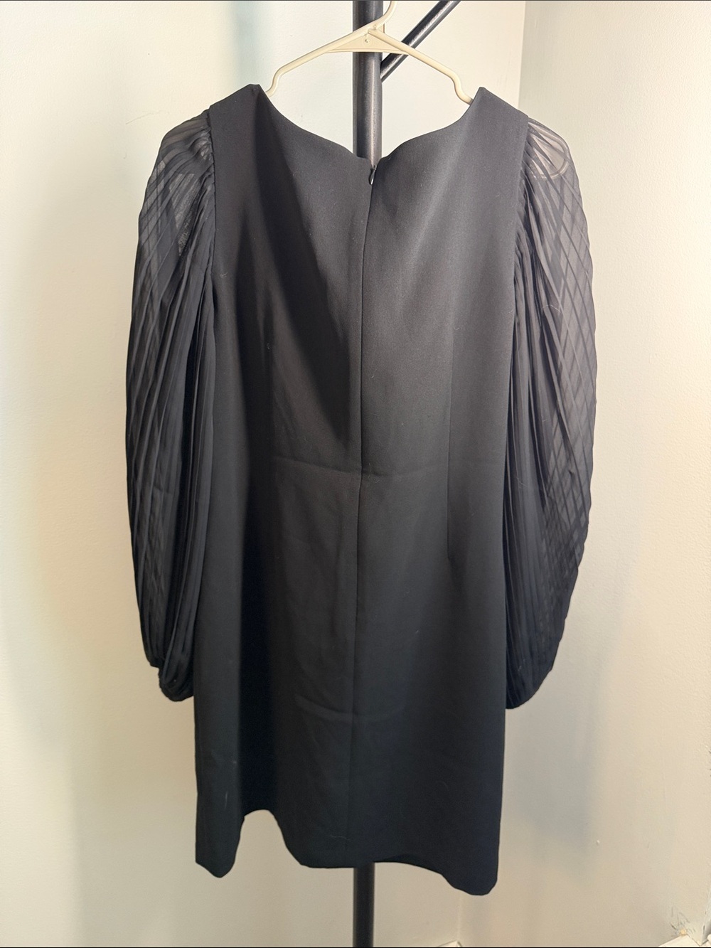 White House Black Marker Black Pleated Sleeve Dress - Picture 3 of 3